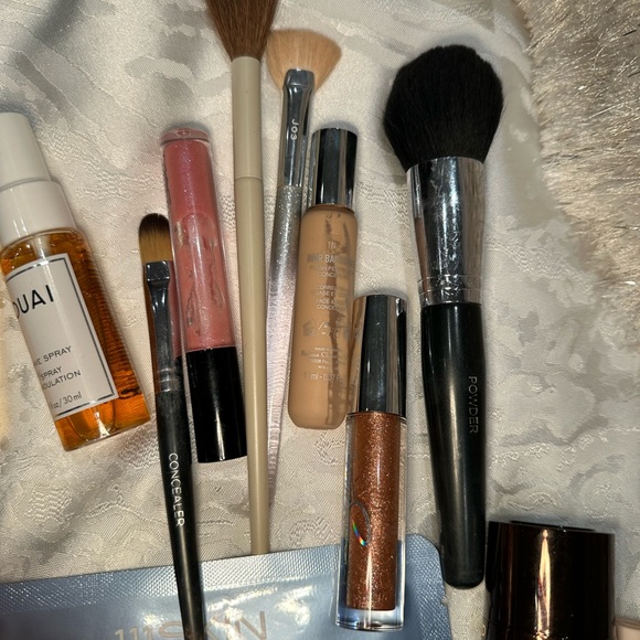 Makeup Lot - Picture 5 of 6